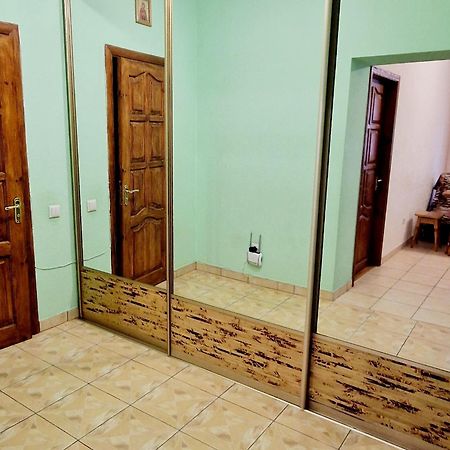 Apartment On Kravchuka, 11B ลุตสกาย ภายนอก รูปภาพ