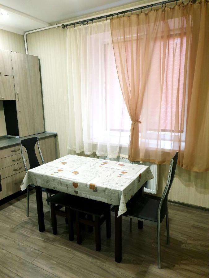 Apartment On Kravchuka, 11B ลุตสกาย ภายนอก รูปภาพ
