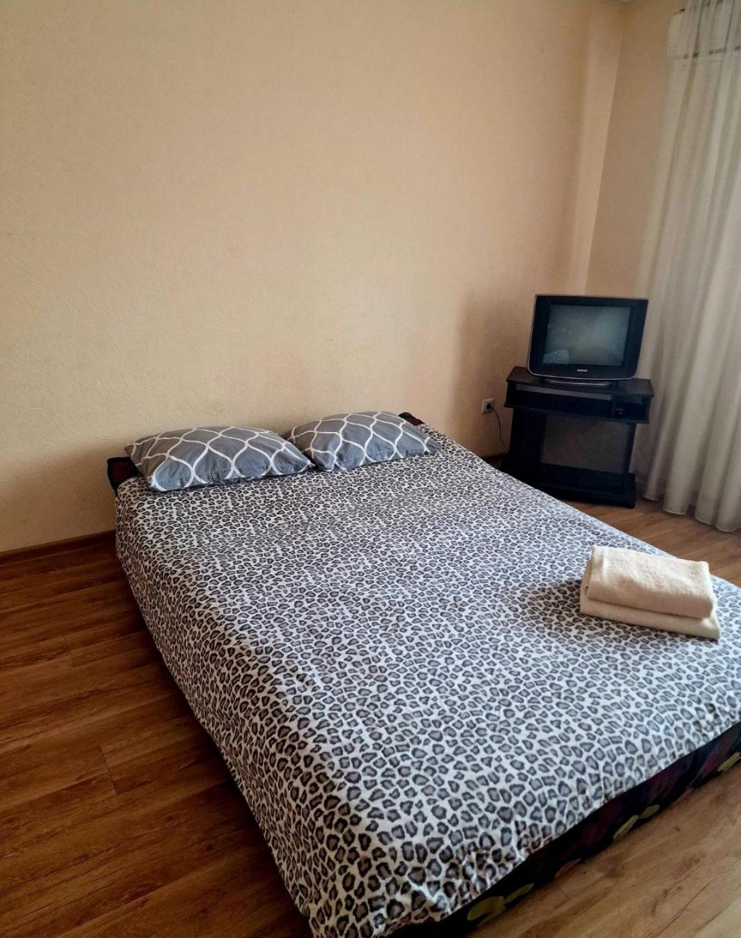 Apartment On Kravchuka, 11B ลุตสกาย ภายนอก รูปภาพ